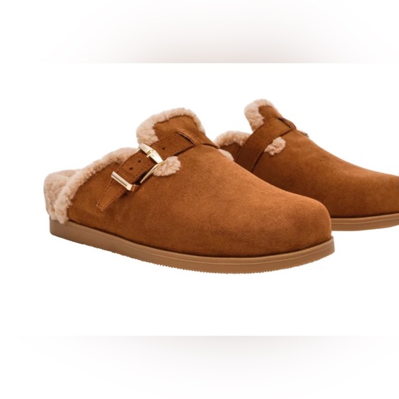 DV by Dolce Vita Shoes - Brand new in box! DV by Dolce Vita Women's Sherpa Slides / Clogs Tan Color